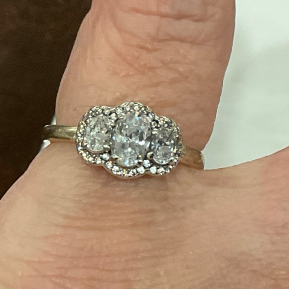 Pandora triple crown large stone ring - Picture 3 of 4